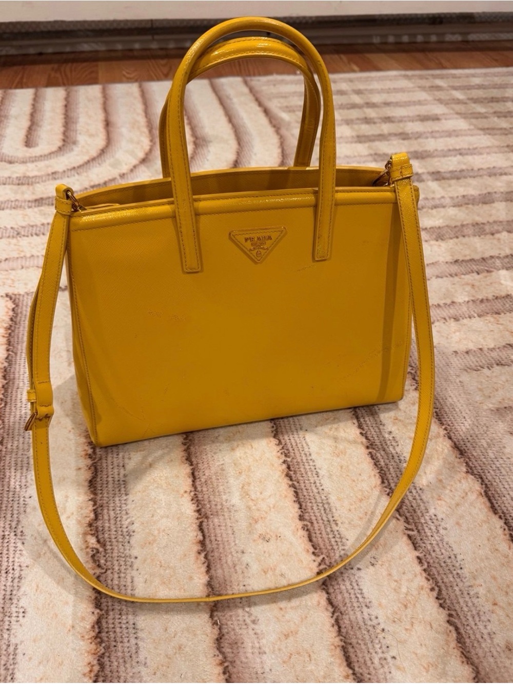 Prada BN2535 Galleria Saffiano Vernice Tote in Girasole Yellow with double COA! - Picture 10 of 16
